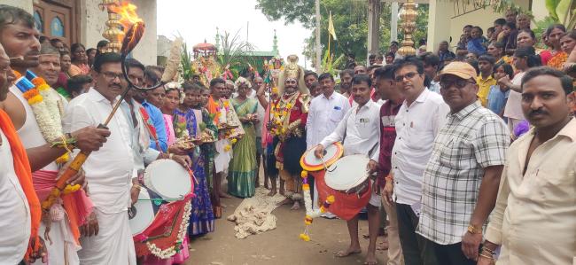 ಆರಾಧ್ಯ ದೈವ ಮುಂಜಿ ಬಸವೇಶ್ವರ ಗಂಗೆಸ್ಥಳ ಮೆರವಣಿಗೆ 