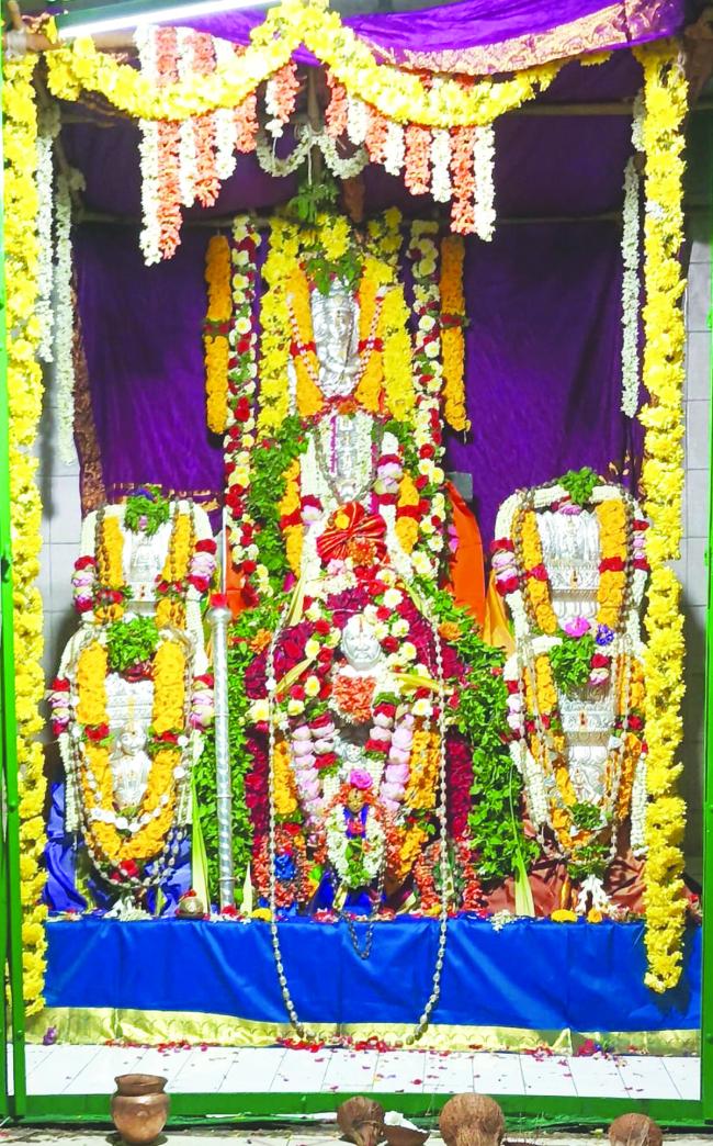 ಶ್ರೀ ಗುರು ಸಾರ್ವಭೌಮರ ಮಧ್ಯಾರಾಧನೆ, ಹರಿದು ಬಂದ ಭಕ್ತ ಸಾಗರ  