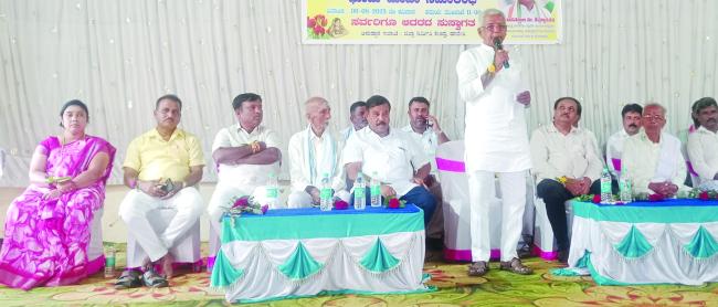 50ಲಕ್ಷ ರೂ. ವೆಚ್ಚದಲ್ಲಿ ಗುಂಡಯ್ಯ ಬ್ರಹ್ಮಯ್ಯ ಸಭಾಭವನ ನಿರ್ಮಾಣಕ್ಕೆ ಗುದ್ದಲಿ ಪೂಜೆ  