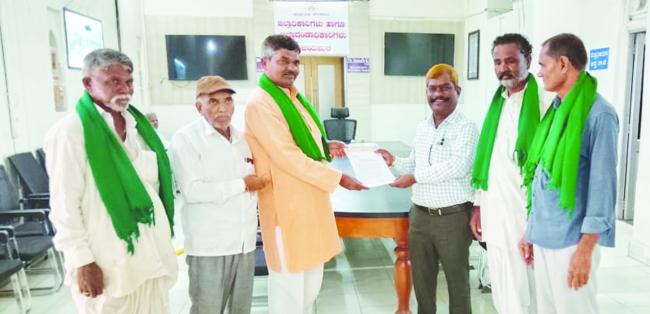 371ಜೆ ಮೀಸಲಾತಿಗೆ ಆಗ್ರಹಿಸಿ ರೈತ ಭಾರತ ಪಕ್ಷದಿಂದ ಪ್ರತಿಭಟನೆ 