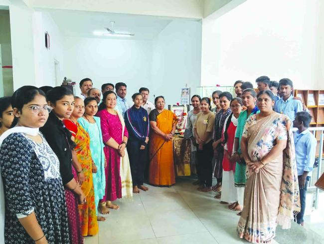 ವಿದ್ಯಾರ್ಥಿಗಳು ನಿರಂತರವಾಗಿ ಅಧ್ಯಯನಶೀಲರಾಗಬೇಕು: ಡಾ.ಆರ್‌.ಎಂ.ಮಿರ್ಧೆ  