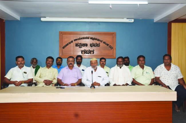 ಸಿಎಂ  ಬಗ್ಗೆ ಅವರ ಬಗ್ಗೆ ಅವಹೇಳನ ಮಾಡಿದ ಆರೋಪಿಗಳಿಗೆ ಗಡಿಪಾರು ಮಾಡಬೇಕು : ಫಕ್ಕಿರಪ್ಪಹೆಬಸೂರ  