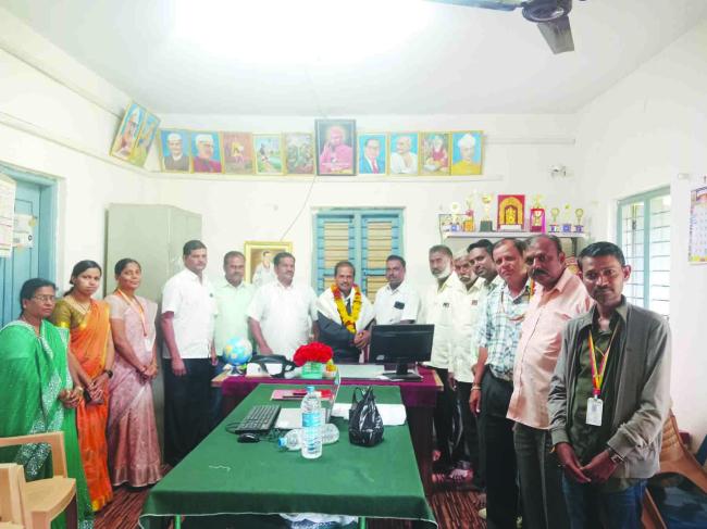 ರಾಗಿ ಚಂದ್ರಶೇಖರ ಪೂಜೇರಿ ಅಧಿಕಾರ ಸ್ವೀಕಾರ 