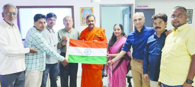 ಬಿಜೆಪಿಯಿಂದ ಮನೆ ಮನೆಗೆ ರಾಷ್ಟ್ರ ಧ್ವಜ ವಿತರಣೆ