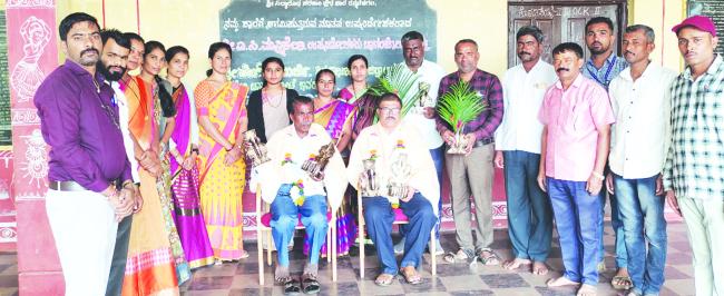 ಮಕ್ಕಳಿಗೆ ಗುಣಾತ್ಮಕ ಶಿಕ್ಷಣ ನೀಡಿ ಫಲಿತಾಂಶ ಹೆಚ್ಚಿಸಿ: ಮನ್ನಿಕೇರಿ  