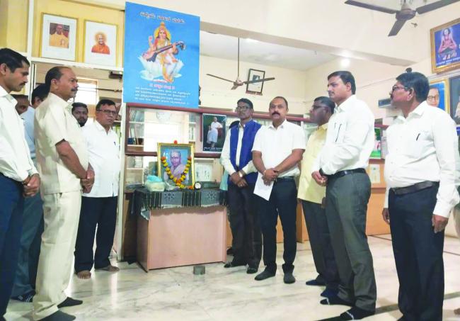 ಗ್ರಂಥಾಲಯವಿಲ್ಲದ ಮನೆ ಆತ್ಮವಿಲ್ಲದ ಶರೀರವಿದ್ದಂತೆ: ಡಾ. ಎ.ಎಂ. ಜಕ್ಕಣ್ಣವರ  