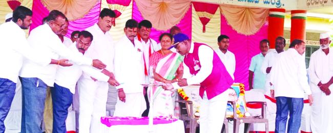 ತಡವಲಗಾದಲ್ಲಿ 79ನೇ ಸ್ವಾತಂತ್ರ್ಯ ದಿನಾಚರಣೆ ಆಚರಣೆ 