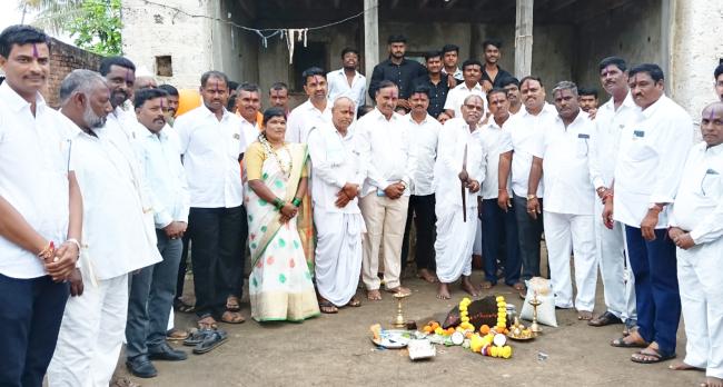 ಸಮುದಾಯ ಭವನ ಕಾಮಗಾರಿಗೆ ರಾವಸಾಬ ಬೇವಿನೂರ ಚಾಲನೆ 