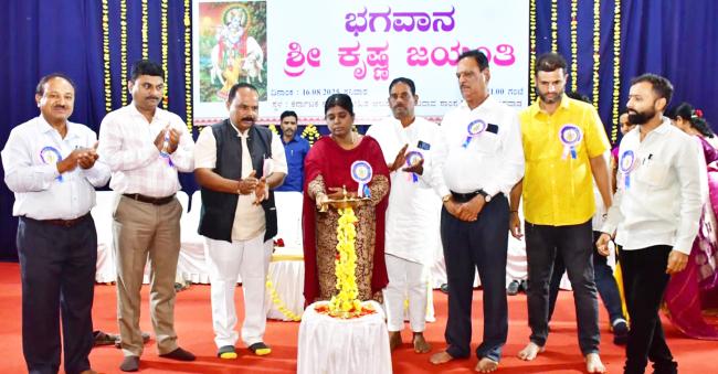 ಯಶಸ್ವಿ ಬದುಕಿಗಾಗಿ ಭಗವದ್ಗೀತೆಯ ಓದು ಅಗತ್ಯ: ಅಪರ ಜಿಲ್ಲಾಧಿಕಾರಿ ಗೀತಾ ಸಿ.ಡಿ 