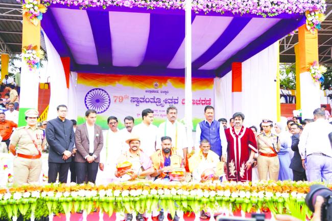 ಅಂಗಾಂಗ ದಾನ:ಕುಟುಂಬದವರಿಗೆಗೌರವ ಸನ್ಮಾನ 