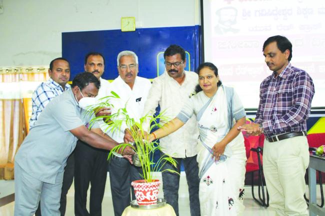ಜಿನೇವಾ ಒಪ್ಪಂಧದಿಂದ ವಿಶ್ವದಾದ್ಯಂತ ಮಾನವೀಯತೆ ಪಸರುವಂತೆ ಮಾಡಿದೆ: ಉಪನ್ಯಾಸಕ ನಾಗರಾಜ ದಂಡೋತಿ  