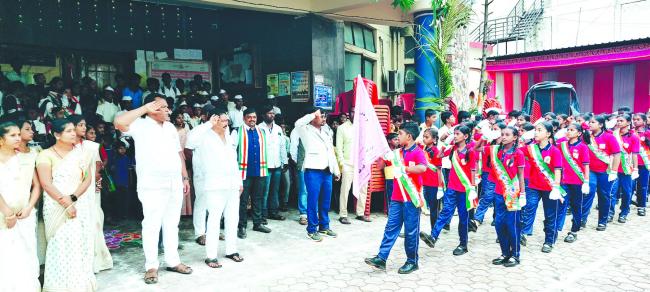 ಅಭಿಮಾನಶೂನ್ಯರಾಗುತ್ತಿರುವುದು ಖೇದಕರ: ಯಲ್ಲನಗೌಡ ಪಾಟೀಲ 