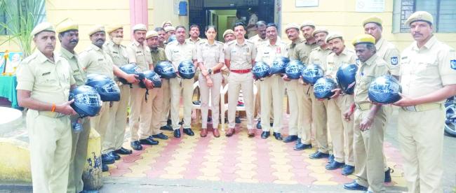 ದ್ವಿಚಕ್ರ ವಾಹನ ಸವಾರರು ಕಡ್ಡಾಯವಾಗಿ ಹೆಲ್ಮೆಟ್ ಧರಿಸಿ : ಪಿಎಸ್‌ಐ ಕಿರಣ ಸತ್ತಿಗೇರಿ  