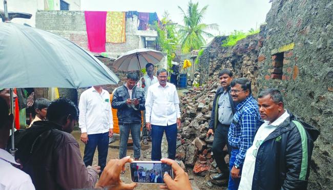 ಮಳೆ ಹಾನಿ: ವಿವಿಧ ಗ್ರಾಮಗಳಿಗೆ ಭೀಮಾಶಂಕರ ಕನ್ನೂರ ಭೇಟಿ  