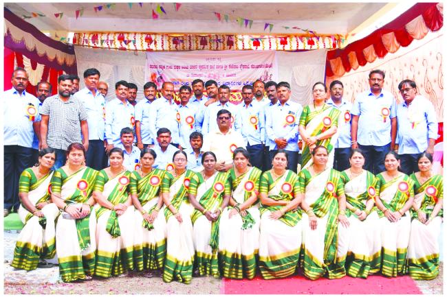 ವಿದ್ಯಾರ್ಥಿಗಳಿಂದ ಗುರು ವಂದನಾ ಕಾರ್ಯಕ್ರಮ 