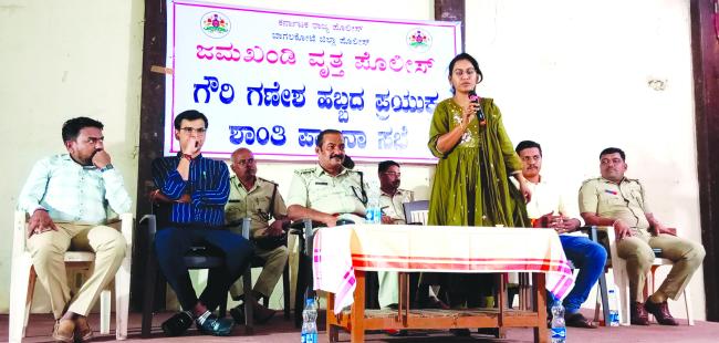 ಕಡ್ಡಾಯವಾಗಿ ಮಣ್ಣಿನ ಗಣೇಶ ಮೂರ್ತಿ ಪ್ರತಿಷ್ಠಾಪನೆ ಮಾಡಿ: ಎಸಿ, ಶ್ವೇತಾಬೀಡೀಕರ 