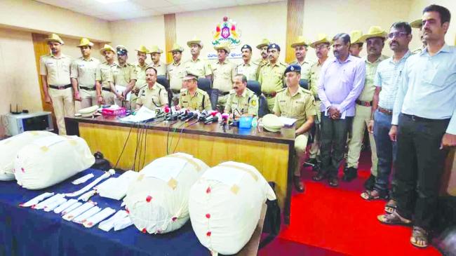 ಬೃಹತ್ ಗಾಂಜಾ ಪ್ರಕರಣ ಬೇಧಿಸುವಲ್ಲಿ ಬೆಳಗಾವಿ ನಗರ ಪೊಲೀಸರು ಯಶಸ್ವಿ: 6 ಆರೋಪಿಗಳ ಬಂಧನ