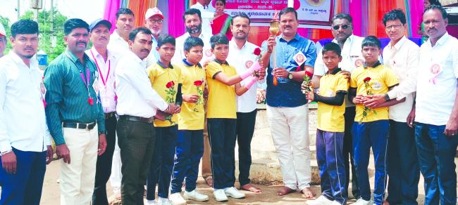 ಸದೃಢತೆಗೆ ಕ್ರೀಡೆ ತುಂಬಾ ಸಹಾಯಕಾರಿ: ಏ ಎಂ ಮಂಚದ