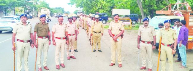 ಗೌರಿ ಗಣೇಶ, ಈದ್ ಮಿಲಾದ್ ಹಬ್ಬ: ಪೊಲೀಸ್ ಪಥ ಸಂಚಲನ 
