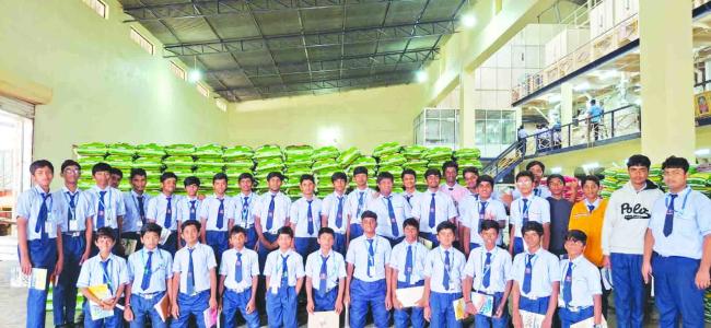 ಶ್ರೀವಿದ್ಯಾನಿಕೇತನ ಪಬ್ಲಿಕ್ ಶಾಲೆಯ ವಿದ್ಯಾರ್ಥಿಗೆ ಕ್ಷೇತ್ರ ಪ್ರವಾಸ 