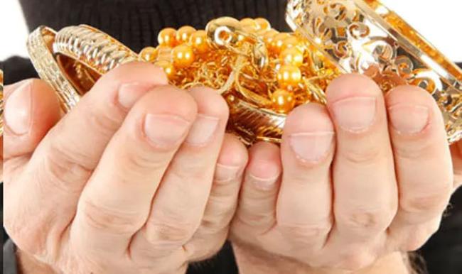 ಗುರ್ಲಾಪೂರದಲ್ಲಿ ಕಳ್ಳರ ಹಾವಳಿ: ಒಂದೇ ದಿನ ಏಳು ಮನೆಗೆ ಕನ್ನ 