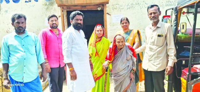 ಪಿಕೆಪಿಎಸ್ ಚುನಾವಣೆ: ಶತಾಯುಷಿ ಬೋರಮ್ಮ ಮತದಾನ  