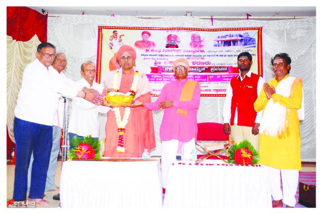 ಅನ್ನ, ನೀರು, ಒಳ್ಳೆಯ ಮಾತುಗಳು ಜಗತ್ತಿನ ಮೂರು ರತ್ನಗಳು: ಶ್ರೀಗಳು 