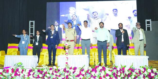 ಸ್ಪರ್ಧಾತ್ಮಕ ಪರೀಕ್ಷೆಗೆ ತಯಾರಿ ಕಾರ್ಯಕ್ರಮವನ್ನು ಚಾಲನೆ ನೀಡಿದ ಜಿಲ್ಲಾಧಿಕಾರಿ 