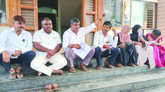 ಪುರಸಭೆ ಅಧ್ಯಕ್ಷ ಕೆಲವರ ಅಣತಿಯಂತೆ ಆಡಳಿತ ನಡೆಸುತ್ತಿದ್ದಾರೆ: ಸದಸ್ಯರ ಆರೋಪ  