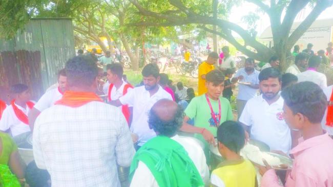 ಸಂಗೊಳ್ಳಿ ರಾಯಣ್ಣ ಗೆಳೆಯರ ಬಳಗ: ಗೌರಿ ಗಣೇಶ ಹಬ್ಬದ ಪ್ರಯುಕ್ತ ಅನ್ನ ಸಂತರ್ಪಣೆ 