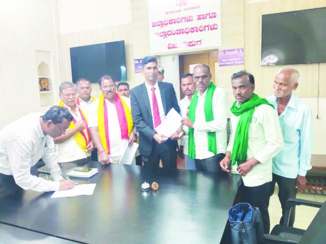 ಮುಂಗಾರು ಹಂಗಾಮಿನ ಹಾನಿಗೊಳಗಾದ ತೊಗರಿ ಬೆಳೆ ಬೇಕಾಬಿಟ್ಟಿ ಸಮೀಕ್ಷೆ ವಿರೋಧಿಸಿ ಮನವಿ 