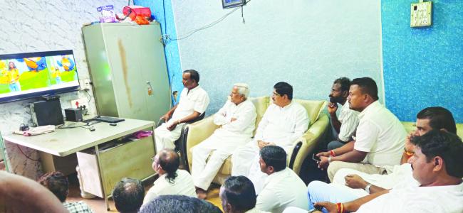 ಸಂಸದ ಪಿ ಸಿ ಗದ್ದಿಗೌಡರ  ಶಾಸಕ ಸಿದ್ದು ಸವದಿಯಿಂದ ಮನ್ ಕಿ ಬಾತ್ ವೀಕ್ಷಣೆ 