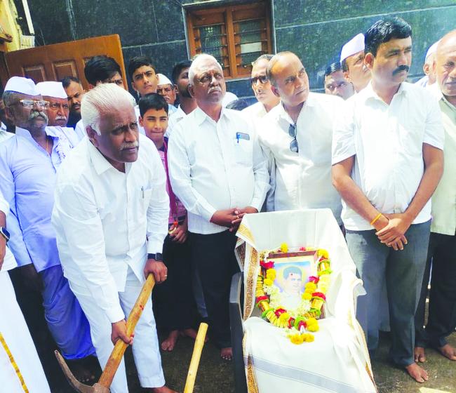 ಬೆಣ್ಣಿಹಳ್ಳಿ ಇಂಚಗೇರಿ ಮಾಧವಾನಂದ ಮಠಕ್ಕೆ 10 ಲಕ್ಷ ರೂ. ಅನುದಾನ: ಈರಣ್ಣಾ ಕಡಾಡಿ 