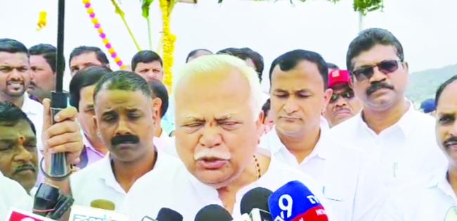 ಬಿಜೆಪಿಯವರು ಧರ್ಮಸ್ಥಳ ವಿಚಾರವನ್ನ ರಾಜಕೀಯವಾಗಿ ಉಪಯೋಗ ಮಾಡಬಾರದು : ಆರ್‌.ವಿ.ದೇಶಪಾಂಡೆ 