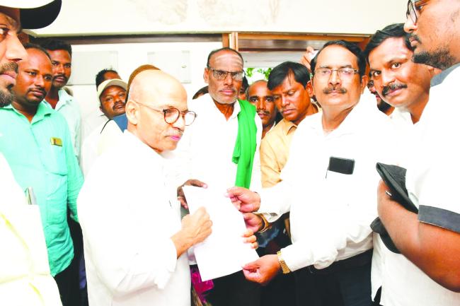 ಸಂಪೂರ್ಣ ಸರಕಾರಿ ವೈದ್ಯಕೀಯ ಕಾಲೇಜ ಸ್ಥಾಪನೆಗೆ ಮನವಿ  