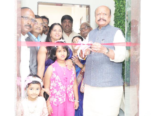 ಮಿರಜ್‌ನಲ್ಲಿ ಸೌಂದರ್ಯ ಚಿಕಿತ್ಸೆಯ ಹೊಸ ಅಧ್ಯಾಯ ಪ್ರಾರಂಭ: ಡಾ. ಸುರೇಶಭಾವು ಖಾಡೆ 