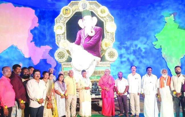 ದೇಶದ ಸಂಸ್ಕೃತಿ ಮತ್ತು ಸಂಸ್ಕಾರ ಬಿಂಬಿಸುವ ರಾಣಿಬೆನ್ನೂರಿನ ಗಣೇಶ್ಯೋತ್ಸವ