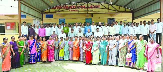 ವಿದ್ಯಾರ್ಥಿಗಳ ಸಾಧನೆಯಲ್ಲಿ ಶಿಕ್ಷಕರೊಂದಿಗೆ ಪಾಲಕರು ಪಾಲುದಾರರು: ಮೇ. ವ್ಹಿ. ಎಸ್‌.ತುಗಶೆಟ್ಟಿ 