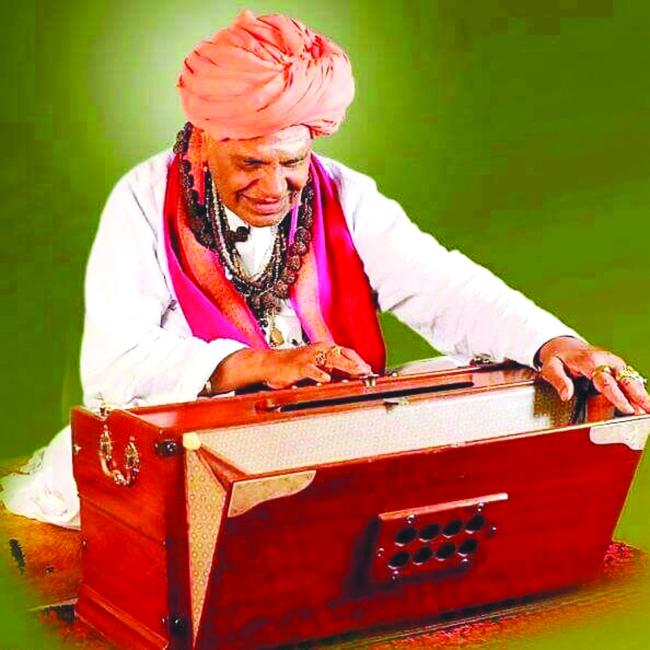 ಪುಟ್ಟರಾಜರ ಪುಣ್ಯ ಸ್ಮರಣೋತ್ಸವ ನಿಮಿತ್ಯ ಮಹಾ ಅನ್ನಸಂತರೆ​‍್ಣ. 