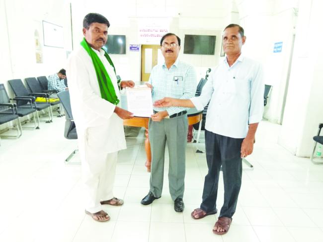 ವಿದ್ಯುತ್ ಸಂಪರ್ಕ ಪಡೆಯಲು ಆಗುತ್ತಿರುವ ತೊಂದರೆ ಪರಿಹರಿಸಲು ಮನವಿ 