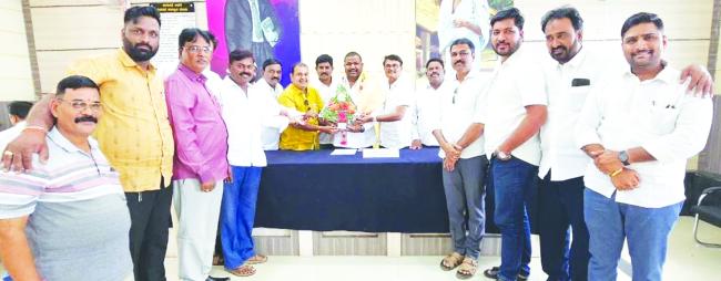 ಸ್ವಾಗತ ಕಮಾನಗಳ ನಿರ್ಮಾಣಕ್ಕೆ ಮೊದಲ ಆದ್ಯತೆ: ದತ್ತಾ ವಾಸ್ಟರ್  