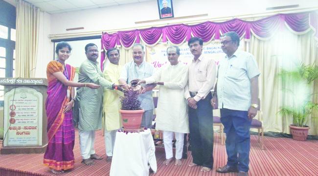 ಸಂಗೀತದಲ್ಲಿ ವಚನ ಸಾಹಿತ್ಯದ ಕೊಡುಗೆ ಅಪಾರ : ಮಠಪತಿ 