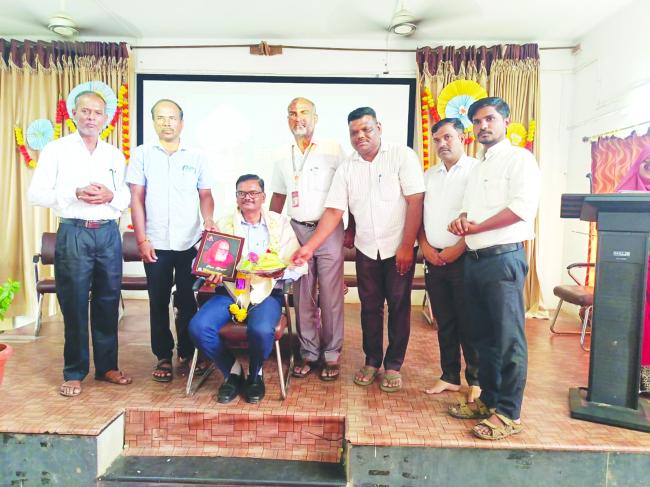 ಶಿಕ್ಷಕರ ದಿನಾಚರಣೆ ಶಿಕ್ಷಕರ ಸೇವೆ ಸ್ಮರಿಸುವ ದಿನ