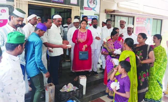 ಸಡಗರ ಸಂಭ್ರಮದಿಂದ ಈದ್. ಮಿಲಾದ್ ಆಚರಿಸಿದ ಮುಸ್ಲಿಂ ಬಾಂಧವರು 