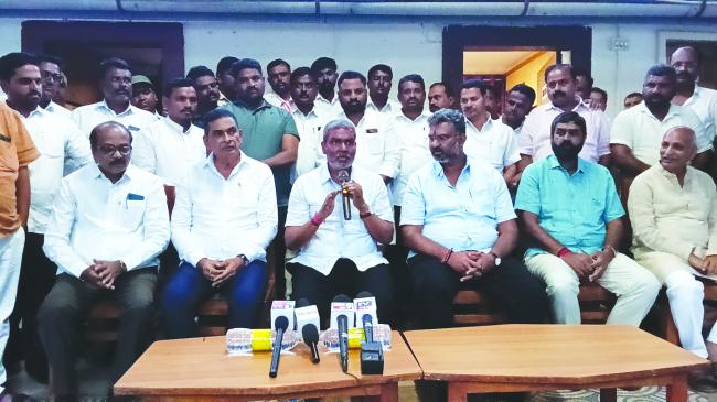 ಬೆಮುಲ್ ಅಧ್ಯಕ್ಷ, ಶಾಸಕ ಬಾಲಚಂದ್ರ ಜಾರಕಿಹೊಳಿಯವರ ಸಂಧಾನ ಯಶಸ್ವಿ