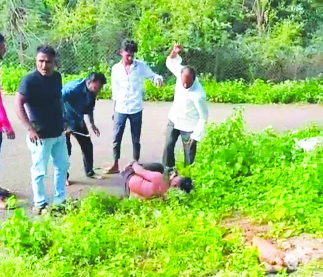 ಯುವಕನ ಮೇಲೆ ಐದು ಜನರ ತಂಡ ಹಲ್ಲೆ   