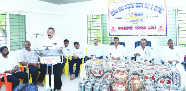 ಹೈನುಗಾರಿಕೆ ರೈತರ ಬದುಕಿನ ಜೀವಾಳವಾಗಿದೆ: ಡಾ.ನೀಕೀಲ ಜ್ಯೋಶಿ  