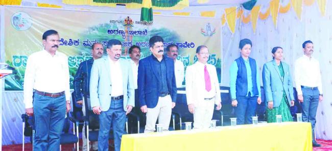 ಪ್ರತಿಯೊಂದು ಜೀವರಾಶಿಗೂ ಭೂಮಿಯ ಮೇಲೆ ಜೀವಿಸುವ ಹಕ್ಕಿದೆ 