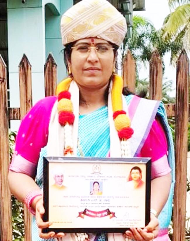 ಶಿಕ್ಷಕಿ ಸುಜಾತಾಗೆ ಕ್ರಿಯಾಶೀಲ ಶಿಕ್ಷಕಿ ಪುರಸ್ಕಾರ
