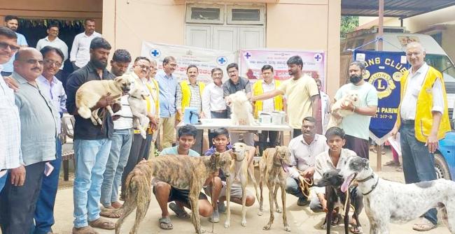 ‘ಸಾಕು ಶ್ವಾನಗಳಿಗೆ ಕಡ್ಡಾಯವಾಗಿ ರೇಬಿಸ್ ಲಸಿಕೆ ಹಾಕಿಸಬೇಕು’ 